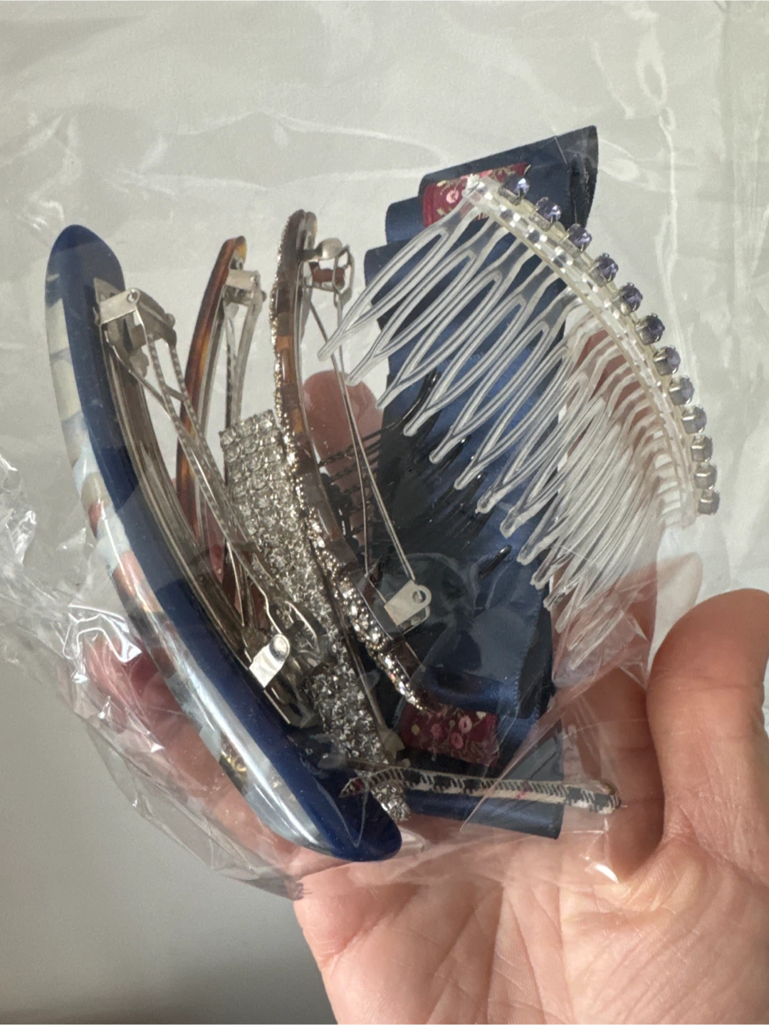 #Free Assorted Hair Accessories Set