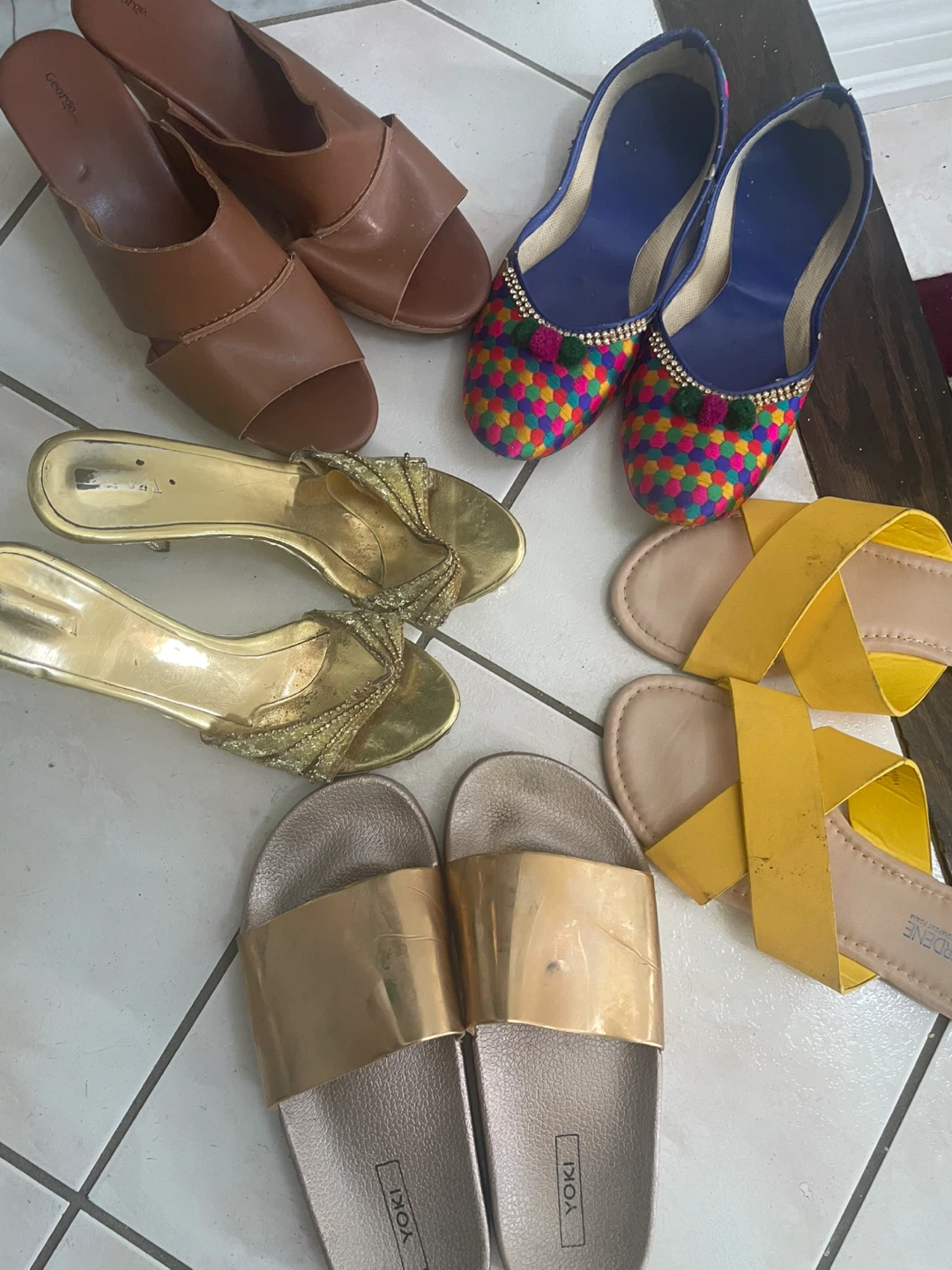 Women’s footwear