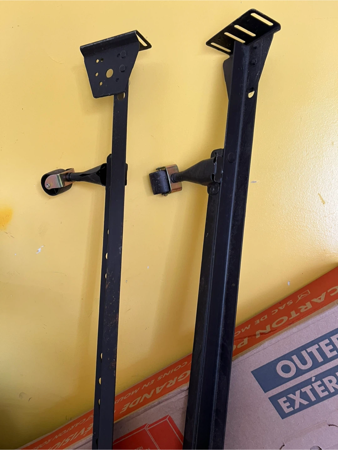 Metal Bed Frame Support Legs for Twin and Queen bed