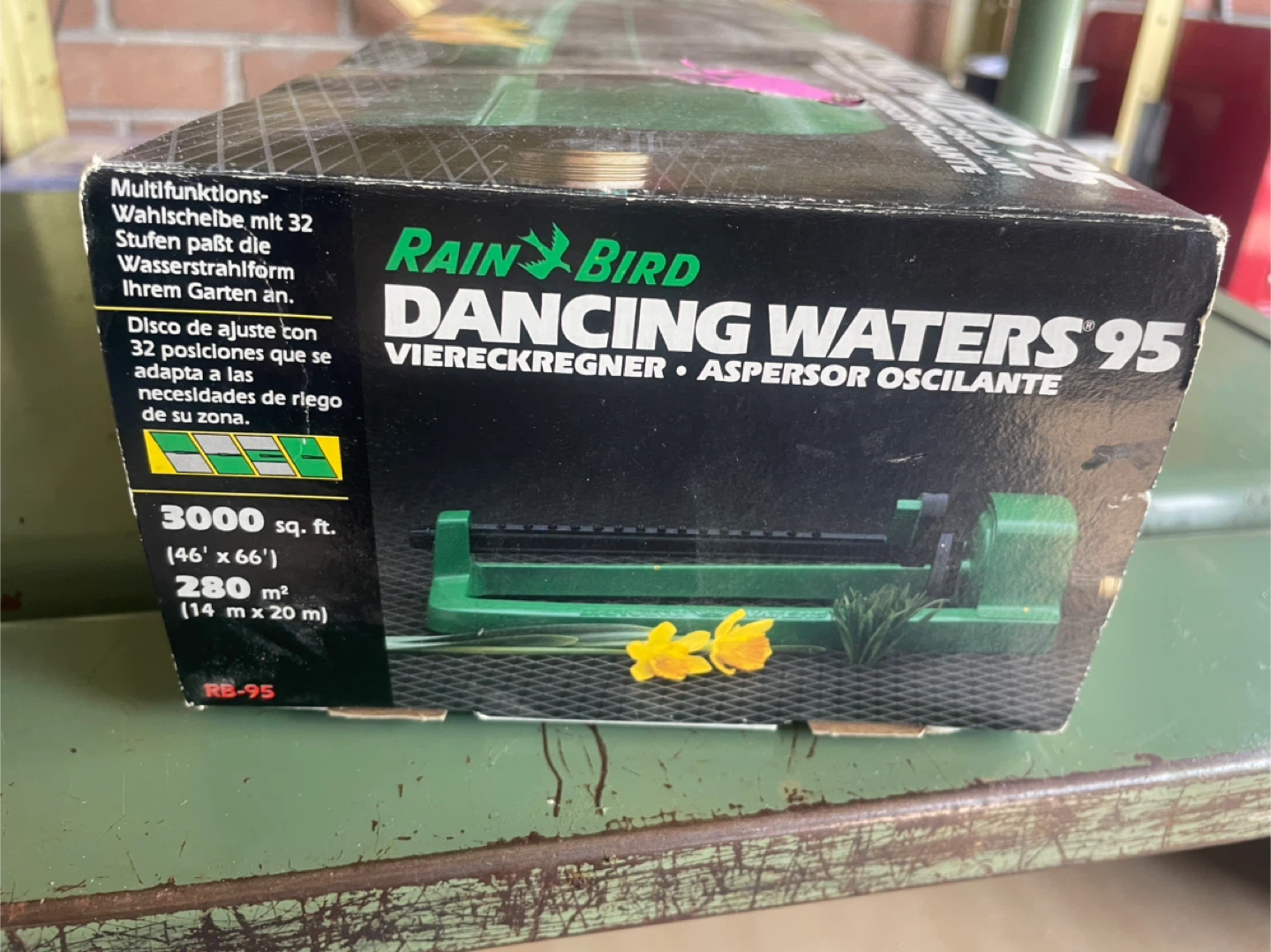 lawn sprinkler -new