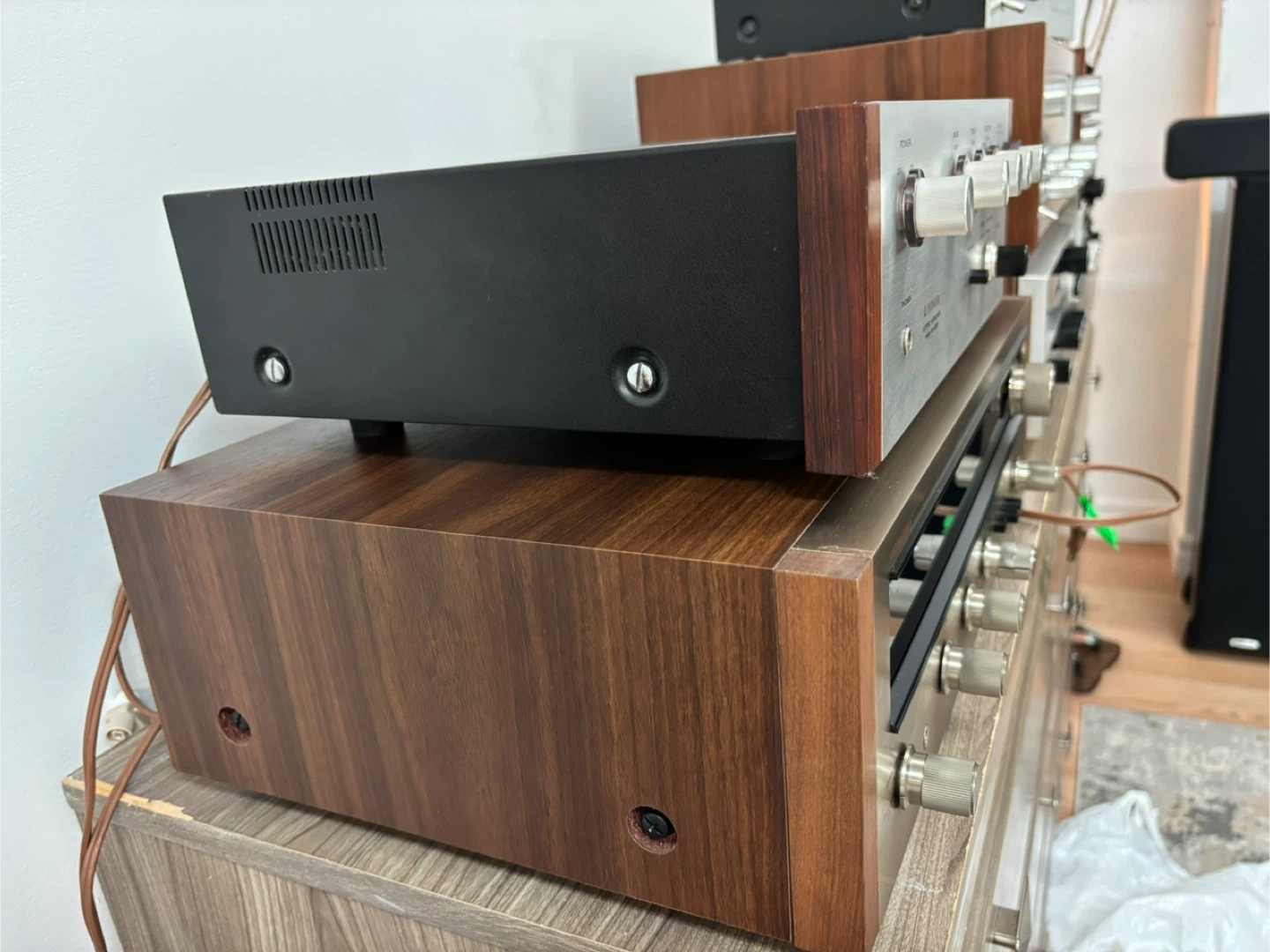 Pioneer Stereo Amplifier SA-900 and Receiver SX-424 - photo 2