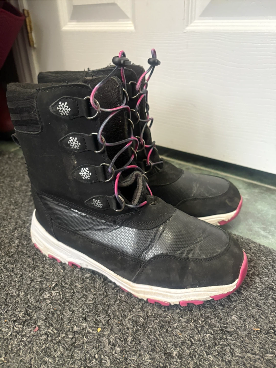 Black & Pink Winter Boots Size6 Womens