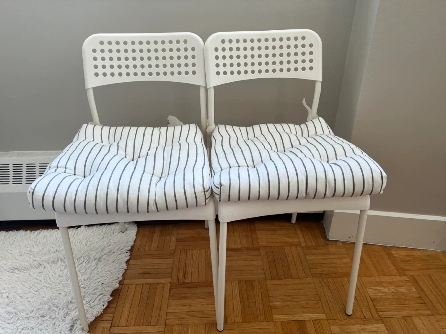 Cute cushion chairs