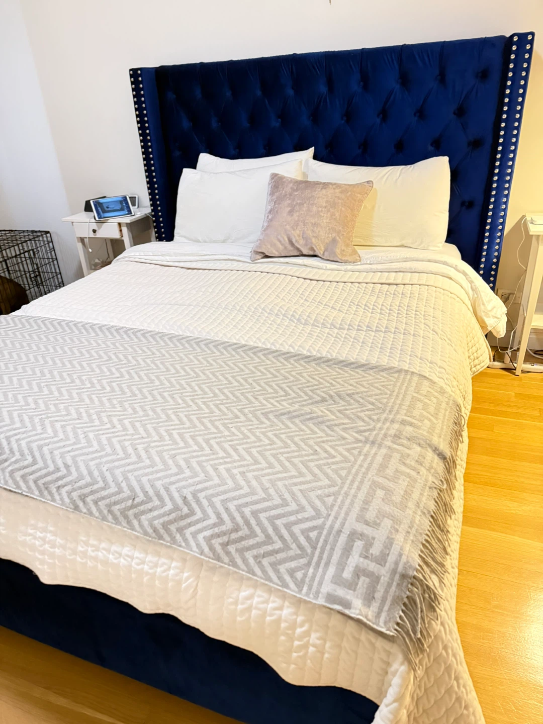 Blue Tufted Velvet Queen Size Bed Frame