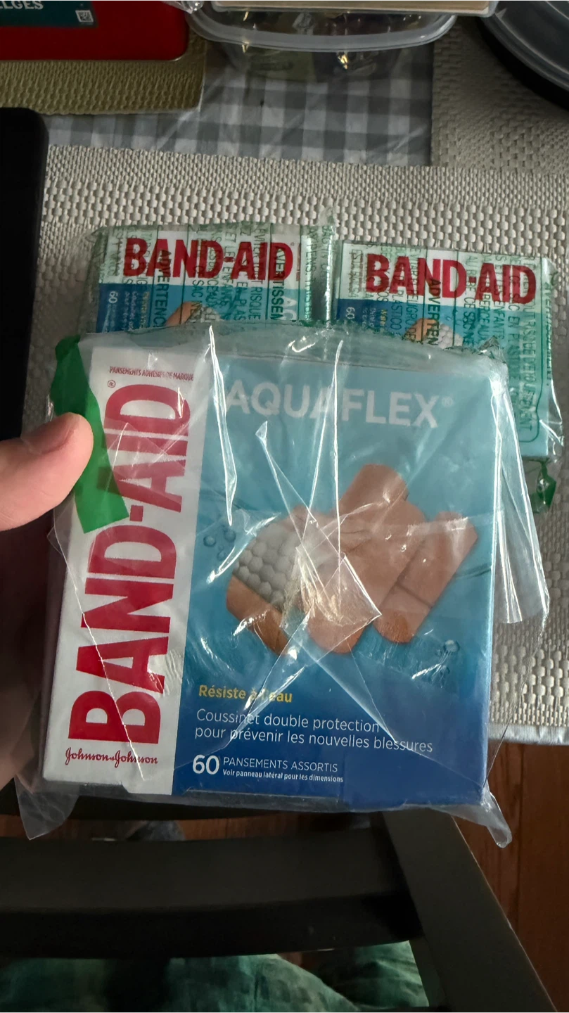 Bundle of 3 BAND-AID AQUAFLEX Waterproof Bandages - photo 2