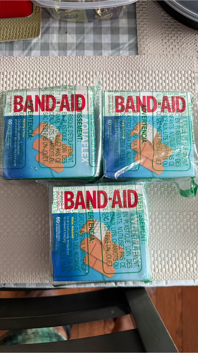 Bundle of 3 BAND-AID AQUAFLEX Waterproof Bandages