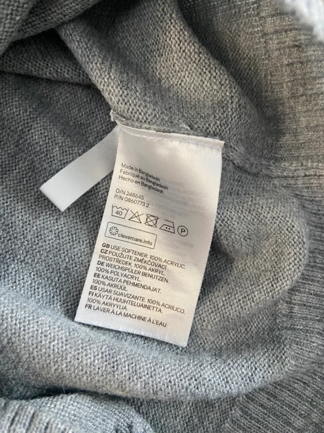 LIKE NEW: H&M Boys Grey Reindeer Sweater (Size 12-14T) - photo 5
