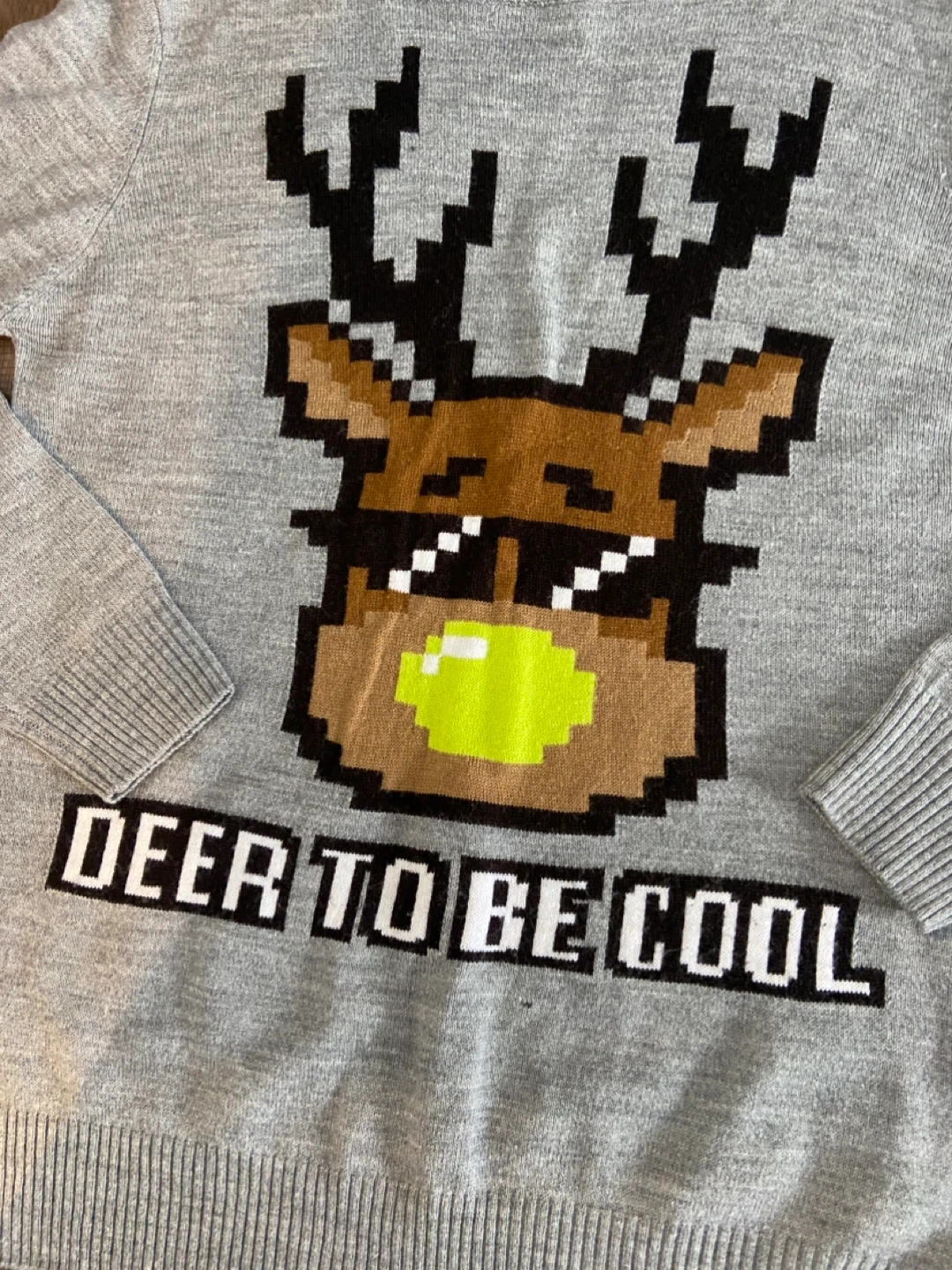 LIKE NEW: H&M Boys Grey Reindeer Sweater (Size 12-14T) - photo 2