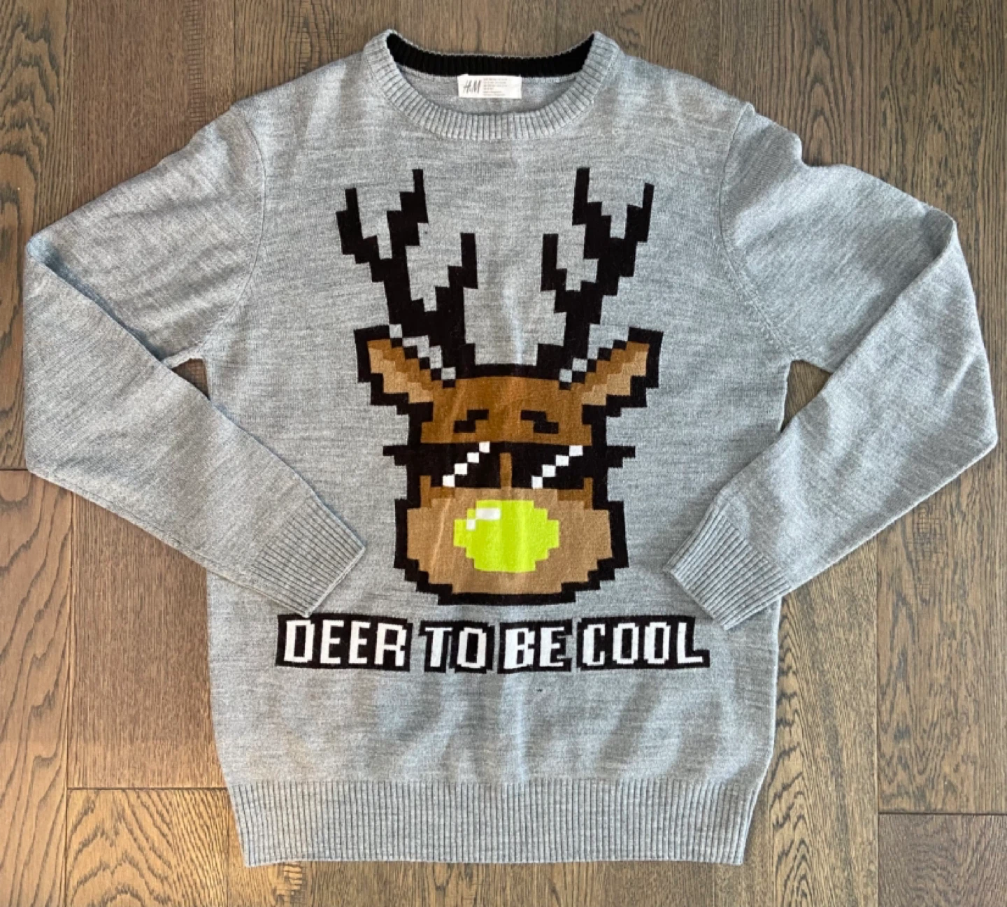 LIKE NEW: H&M Boys Grey Reindeer Sweater (Size 12-14T)
