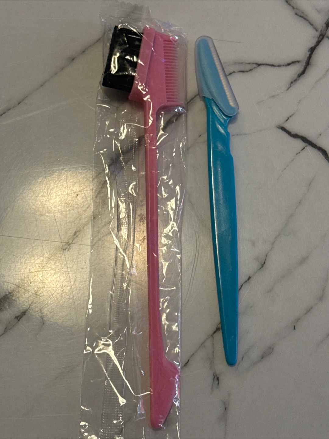 Eyebrow Trimmer and Comb Set