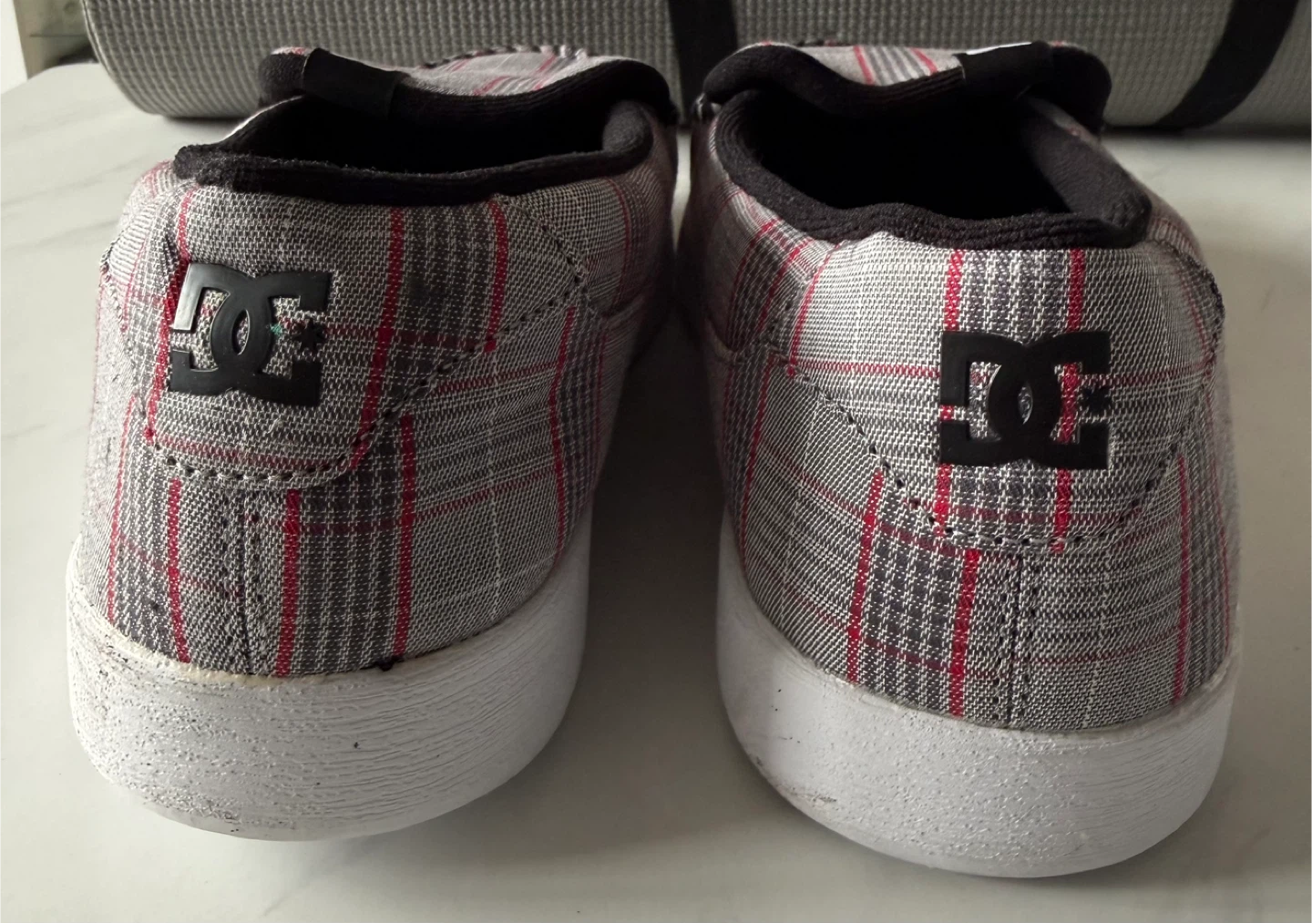DC Shoes Plaid Slip-On Moccasins Size 13 - photo 2