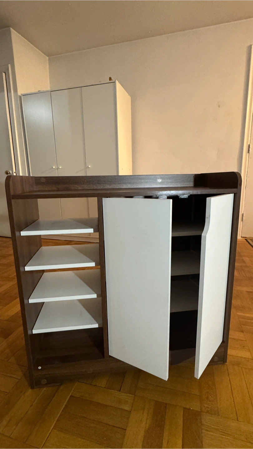 Two-Tone Cabinet with Doors - photo 3