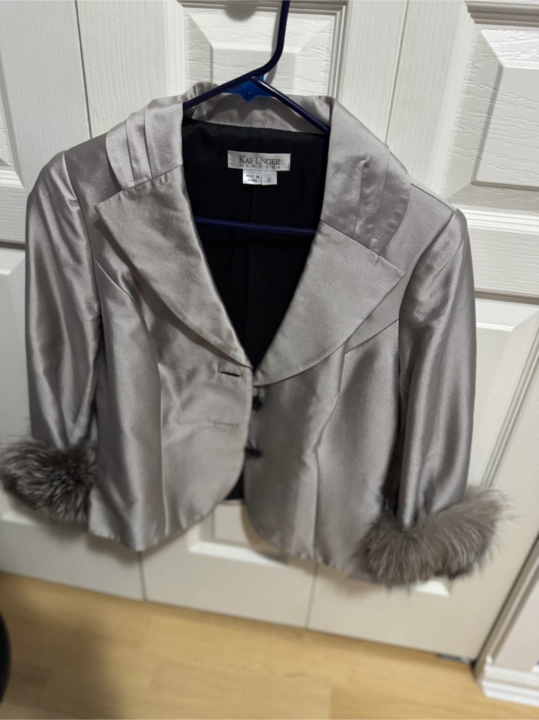 Kay Unger Silver Jacket with Fur Cuffs - photo 2