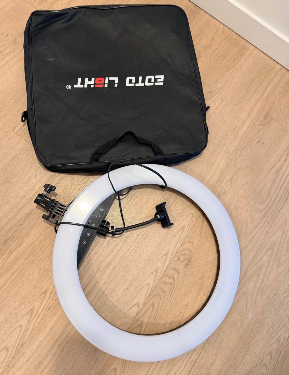 EOTO LIGHT 21S Ring Light
