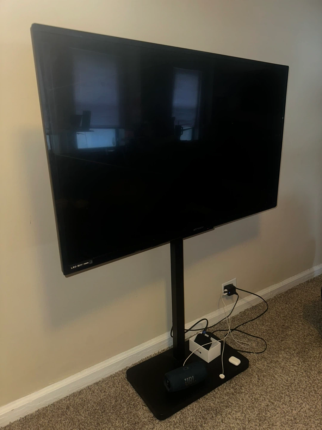 Black Emerson TV and TV Stand - photo 2