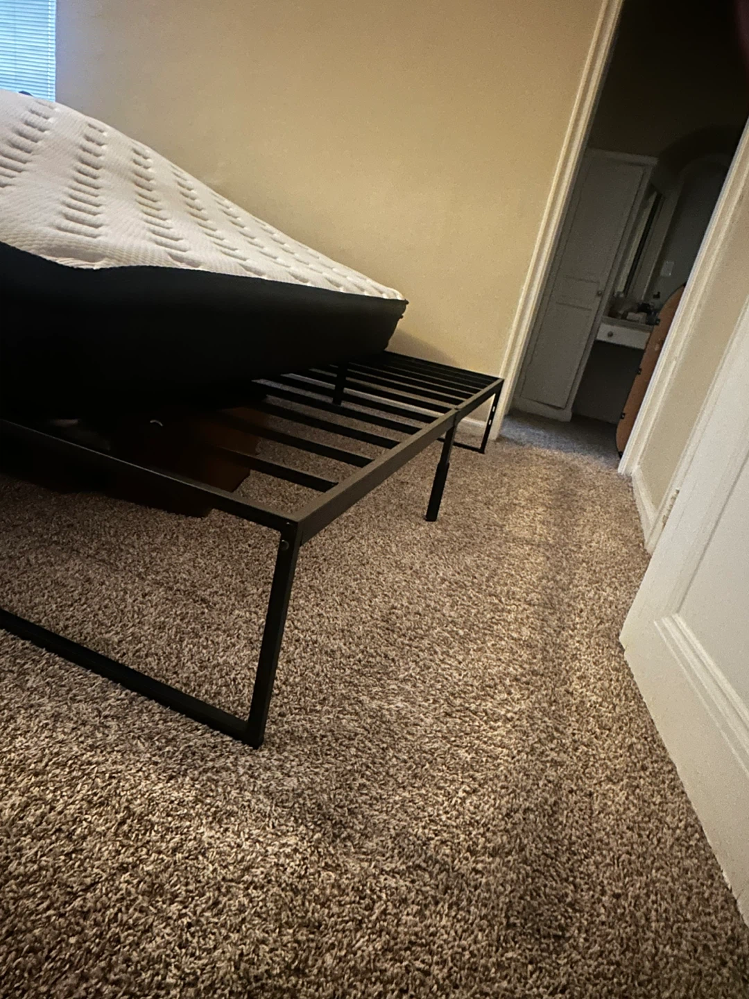 Queen sized Mattress with Metal Bed Frame - photo 4