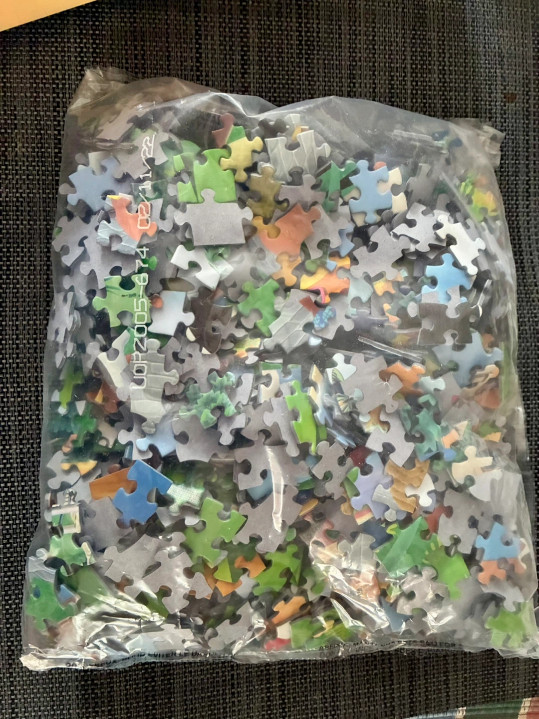 Animal Crossing New Horizons 1,000 Piece Jigsaw Puzzle - photo 2