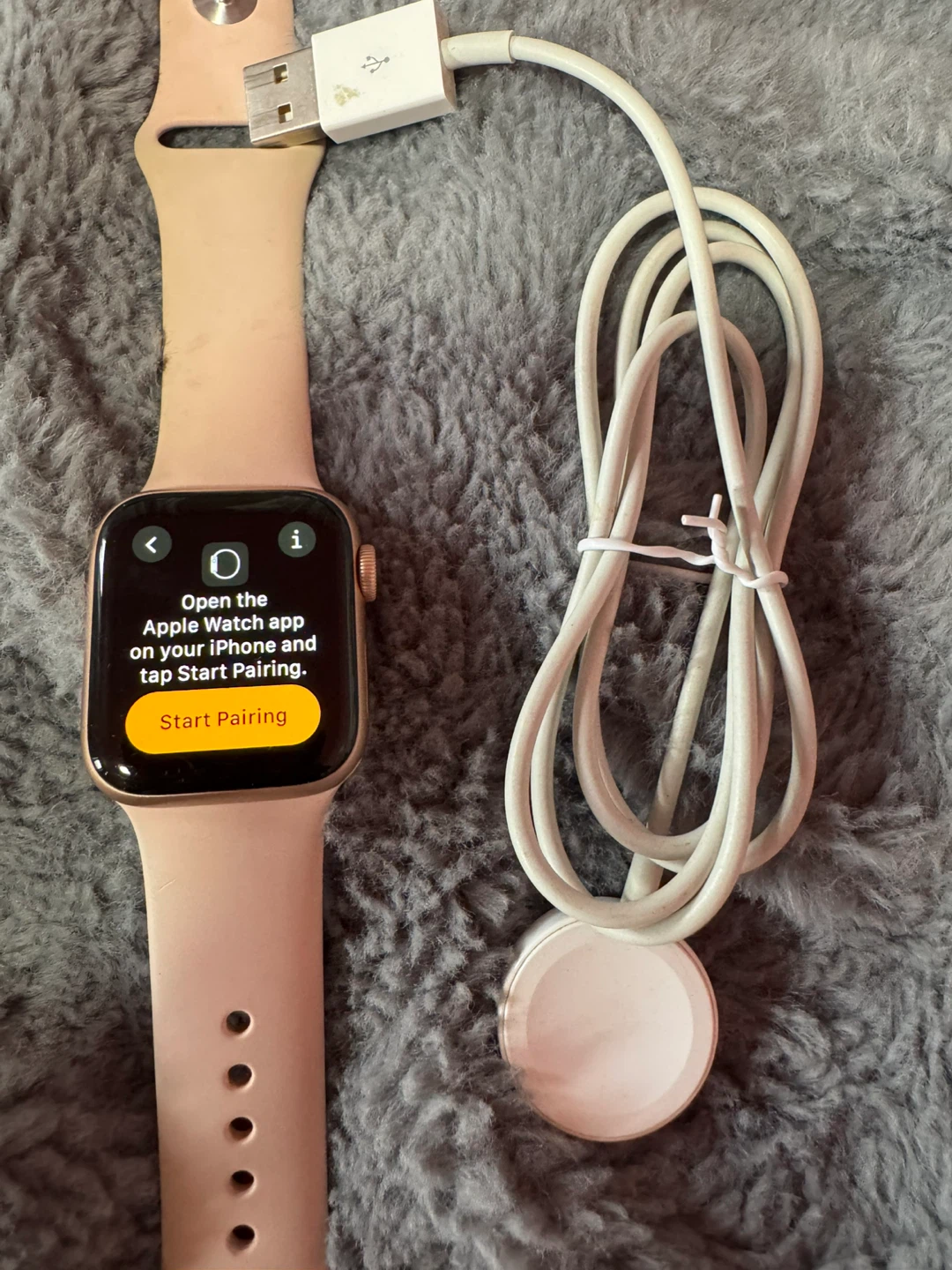 Apple Watch Series 6, 40mm GPS, Gold aluminum case - photo 4