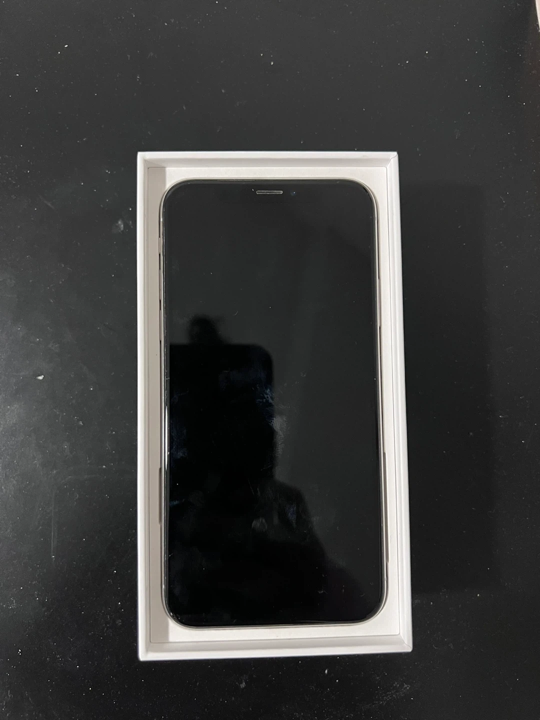 Apple iPhone X - 64GB - Silver
