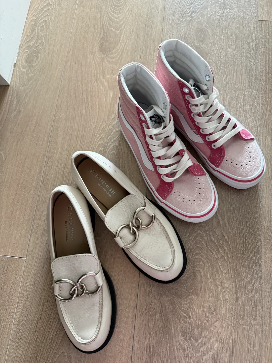 New Vans Pink Sneakrrs & White Loafers - Size 6