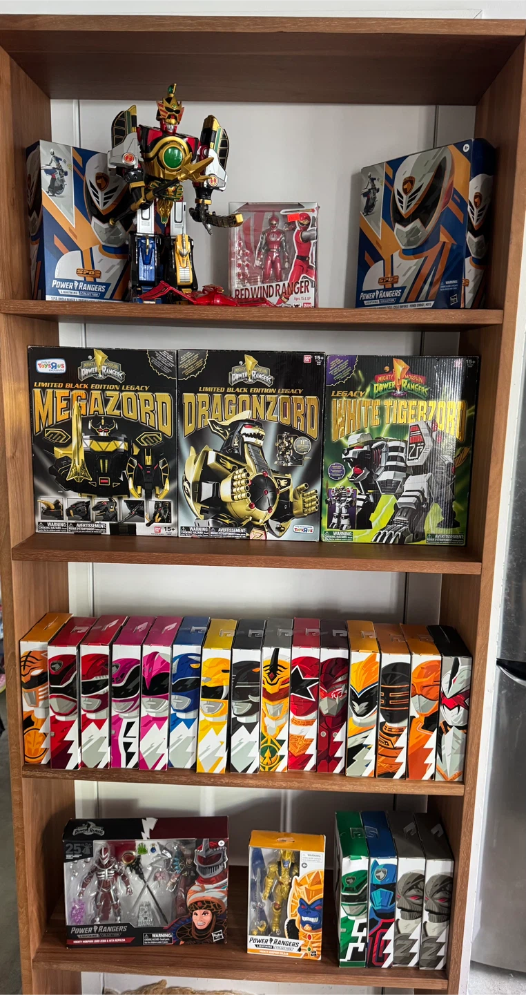 Power Rangers Legacy Figures and Zords Collection