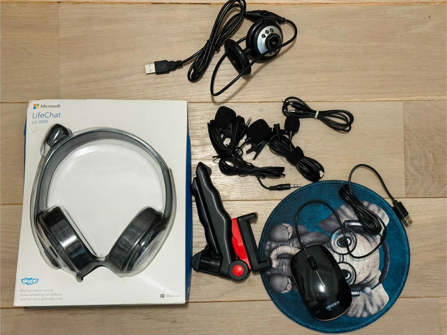 #freecycle🩷 Office Bundle! Headphones, Mic, Mouse and more!