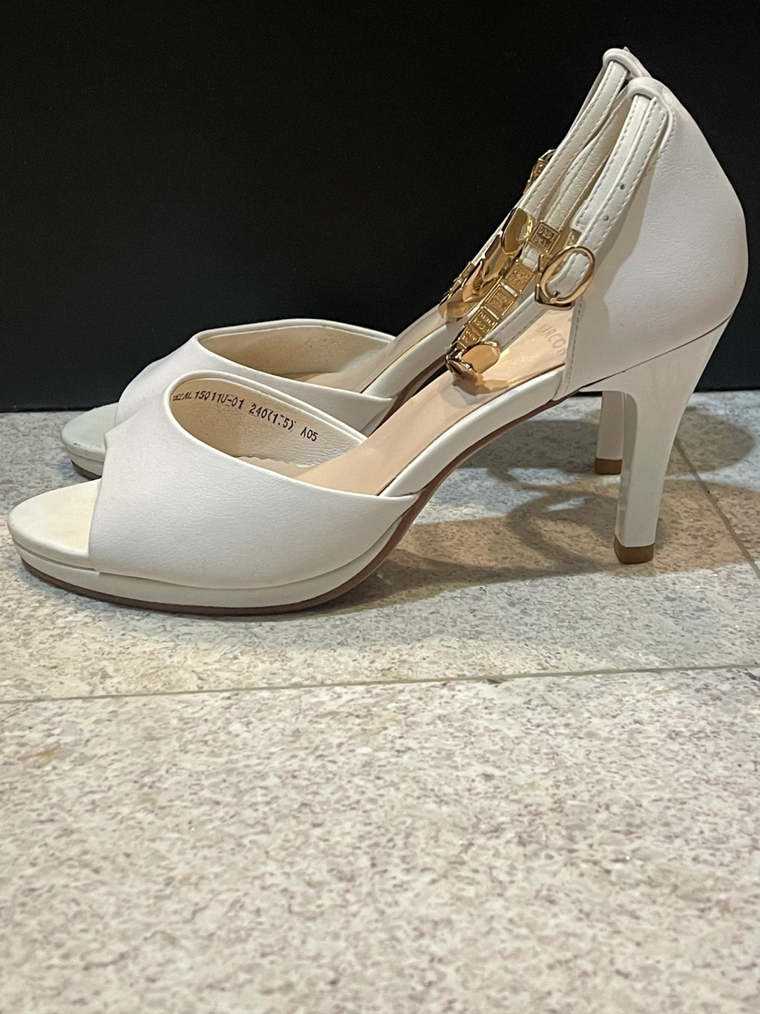 White Heels with Gold Chain Detail - photo 2