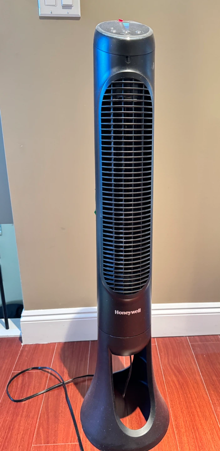 Honeywell QuietSet oscillating Tower Fan