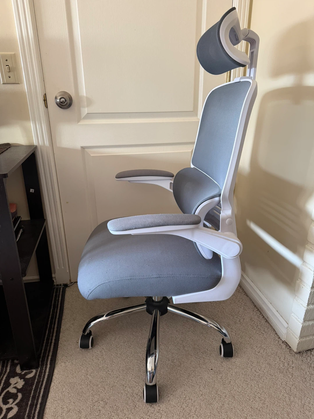 Ergonomic Office Chair with Headrest - photo 2