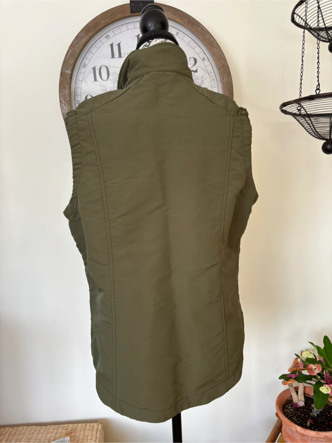 Nike Olive Green Puffer Vest - photo 5