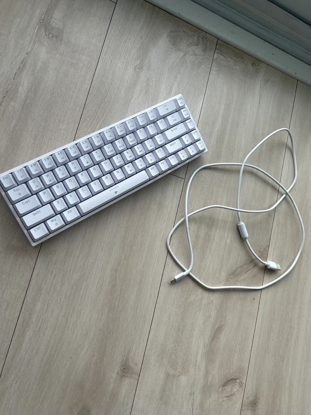 White Compact Mechanical Keyboard with USB-C Cable
