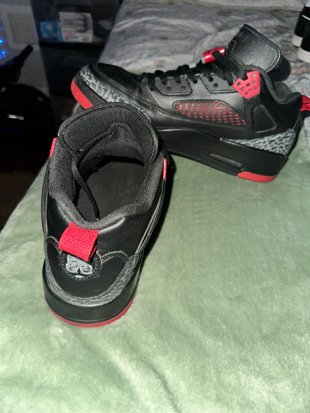 Jordan 3 Retro Sneakers Black Red, Spizike Brooklyn - photo 2