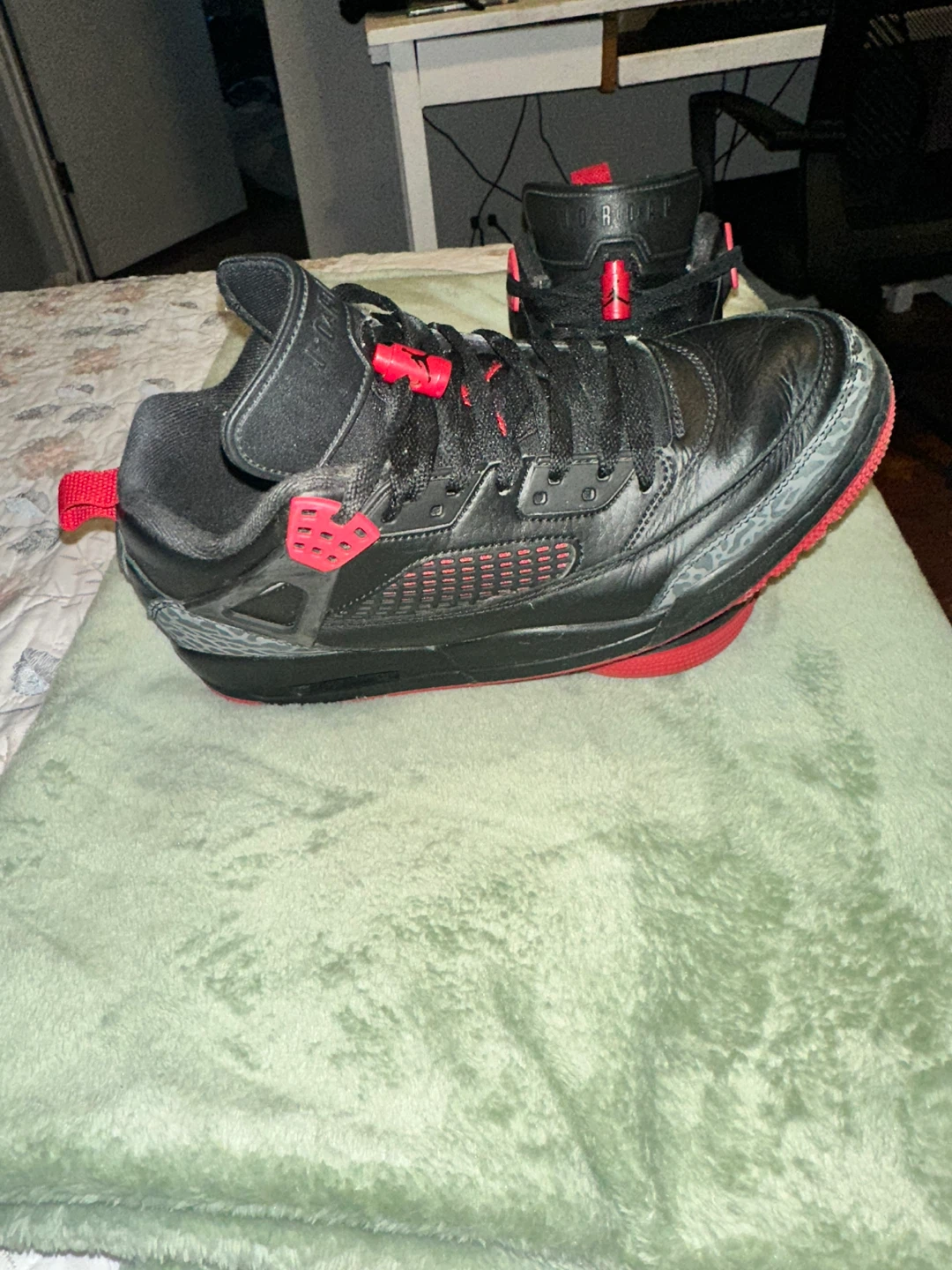 Jordan 3 Retro Sneakers Black Red, Spizike Brooklyn
