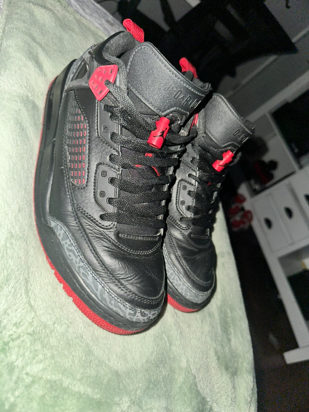 Jordan 3 Retro Sneakers Black Red, Spizike Brooklyn - photo 3