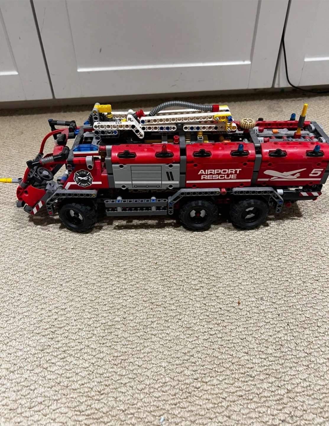 LEGO Technic 42068 Airport Rescue Vehicle - photo 3