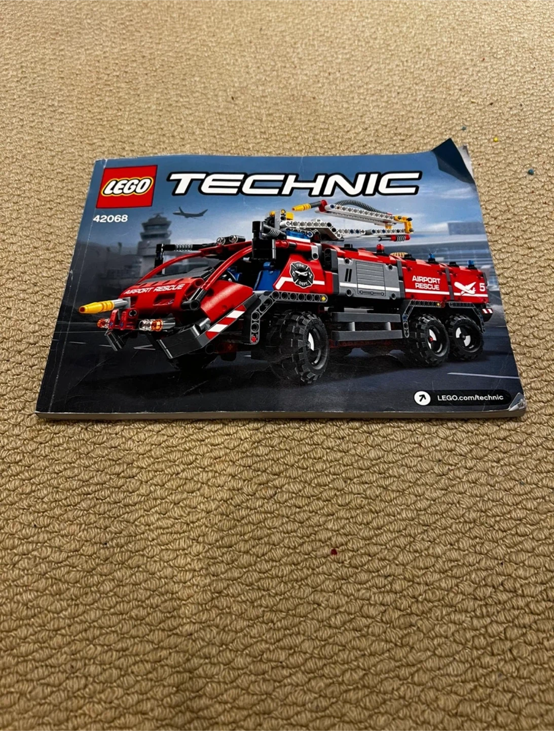 LEGO Technic 42068 Airport Rescue Vehicle - photo 4