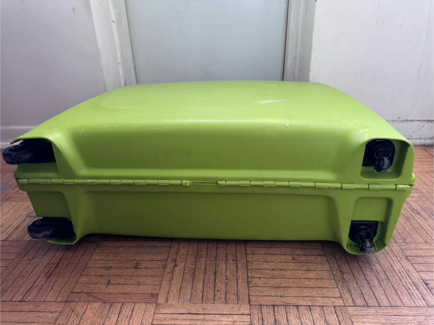 Green Luggage Suitcase - photo 2