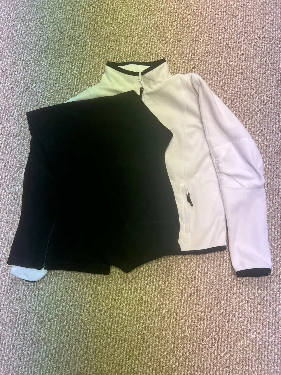 Danskin White Fleece Women’s sweatsuit