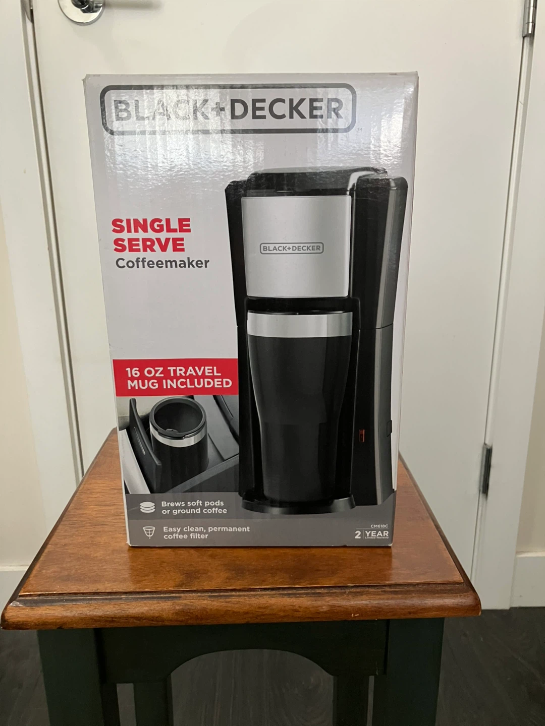 BLACK+DECKER Single Serve Coffeemaker with 16 oz Travel Mug