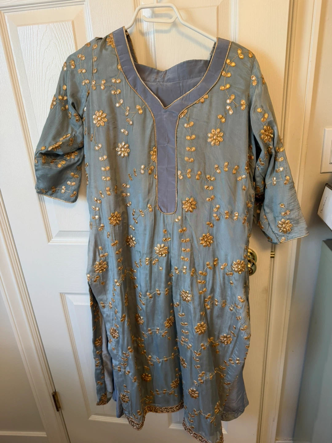 Blue Embellished Kameez Pant suit
