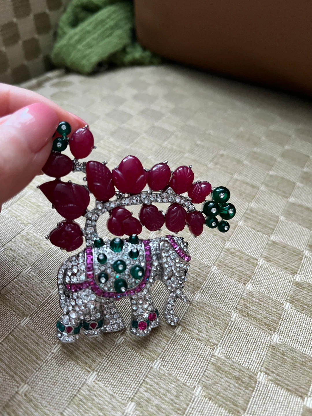 Elephant brooch with red and green stones - photo 2
