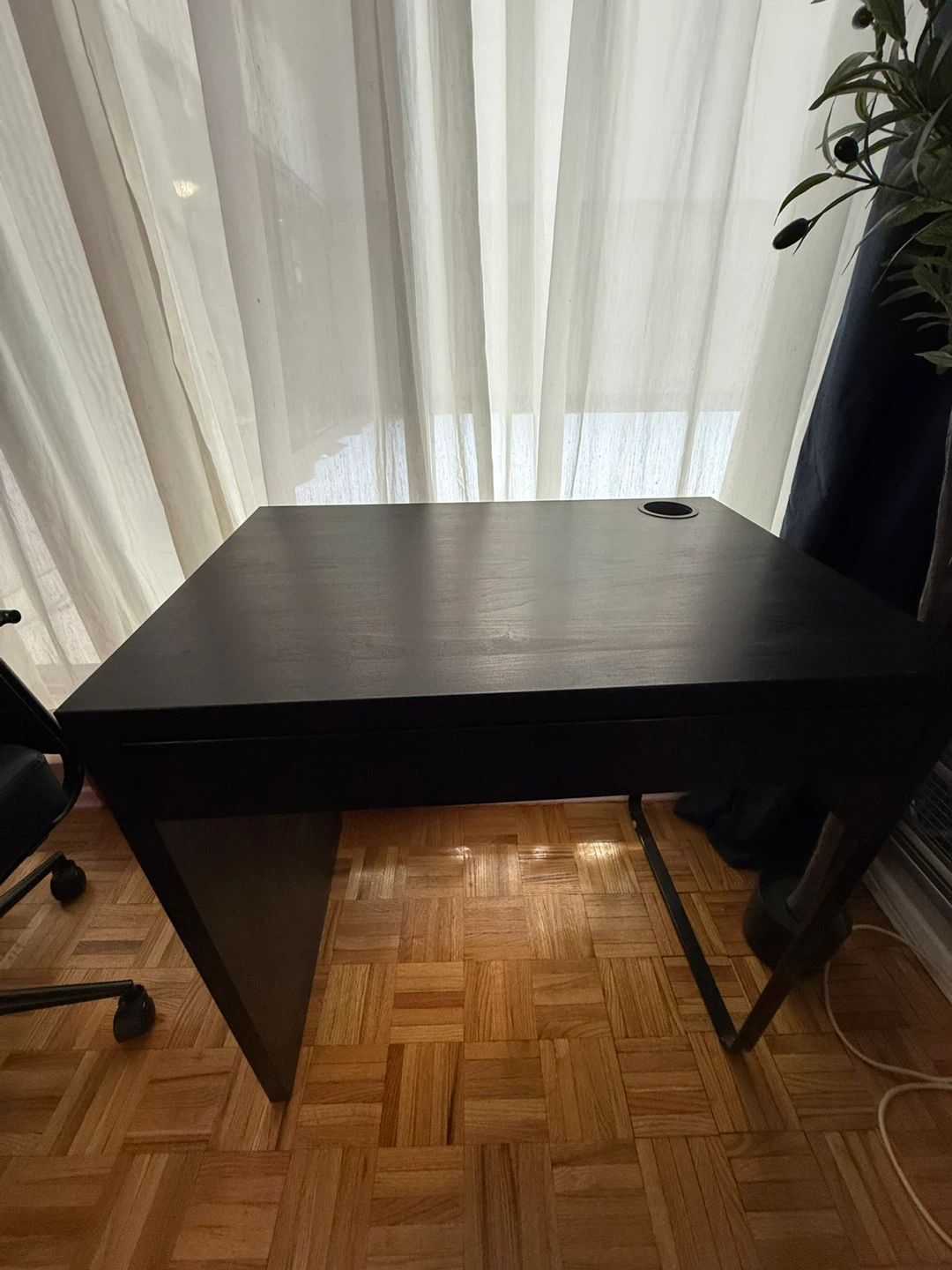 Black Desk from IKEA | Micke - photo 2