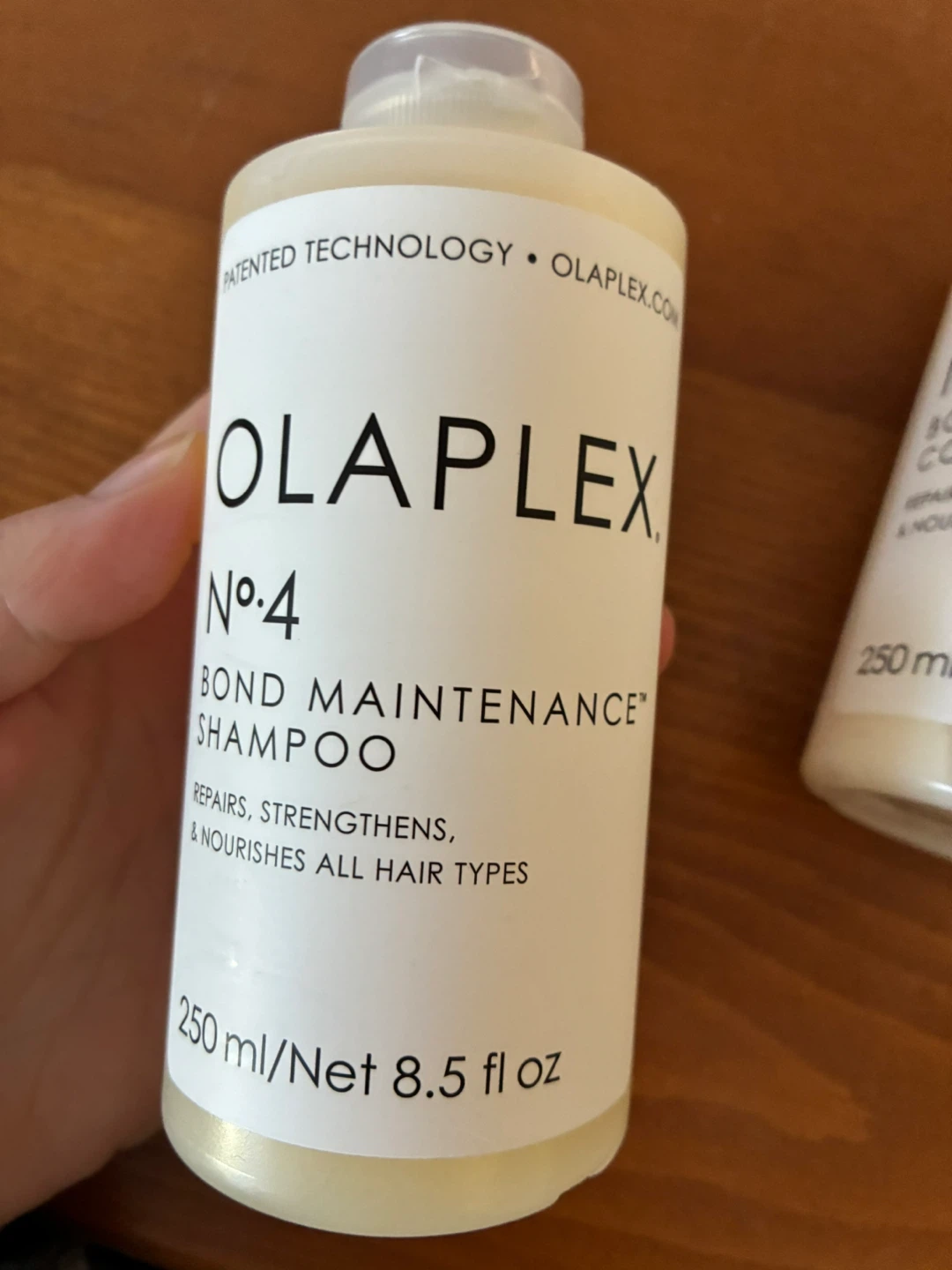 Olaplex No.4 Bond Maintenance Shampoo & No.5 Conditioner Set - photo 2