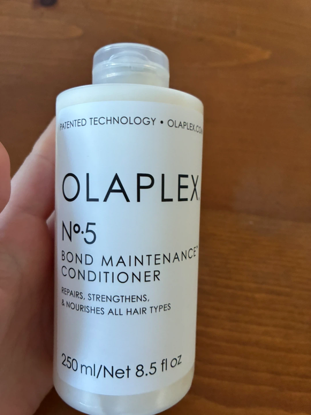 Olaplex No.4 Bond Maintenance Shampoo & No.5 Conditioner Set - photo 4