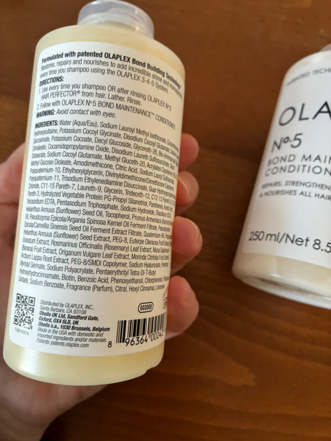 Olaplex No.4 Bond Maintenance Shampoo & No.5 Conditioner Set - photo 3