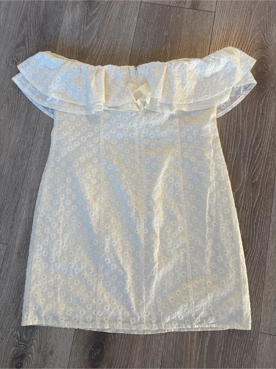 Forever 21 Off-the-Shoulder Eyelet Dress - photo 5