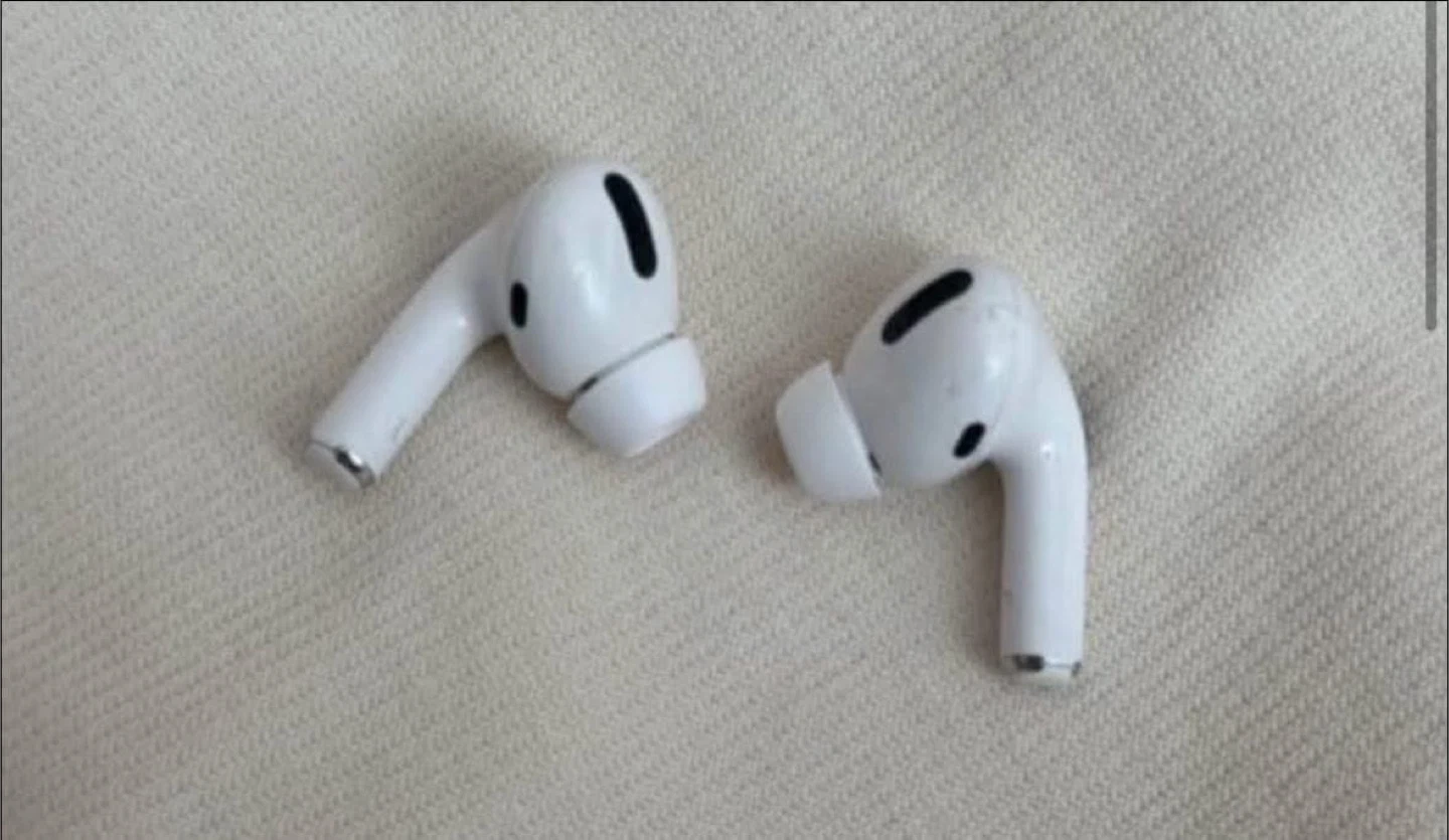 Apple AirPods Pro (1st Gen) - photo 2
