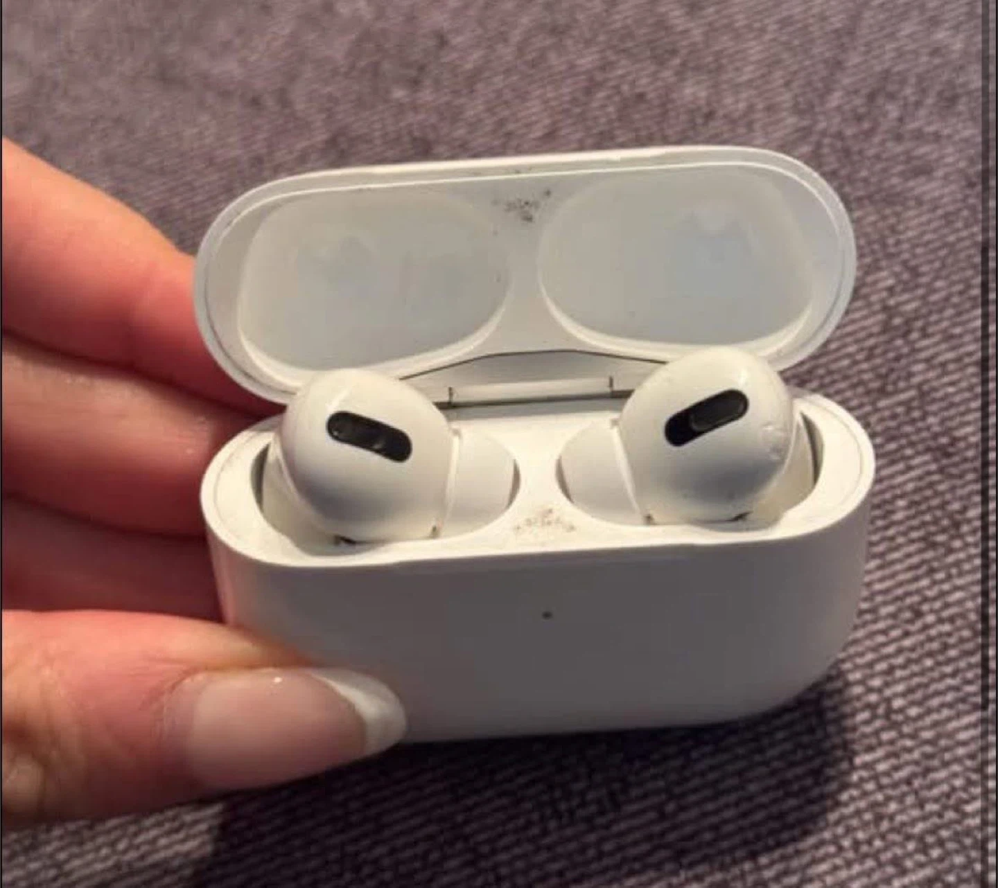 Apple AirPods Pro (1st Gen)