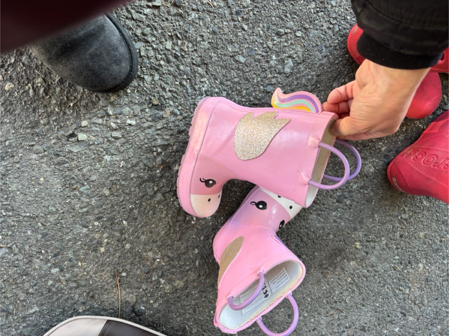 Boots for kids 5 dollars each - photo 5
