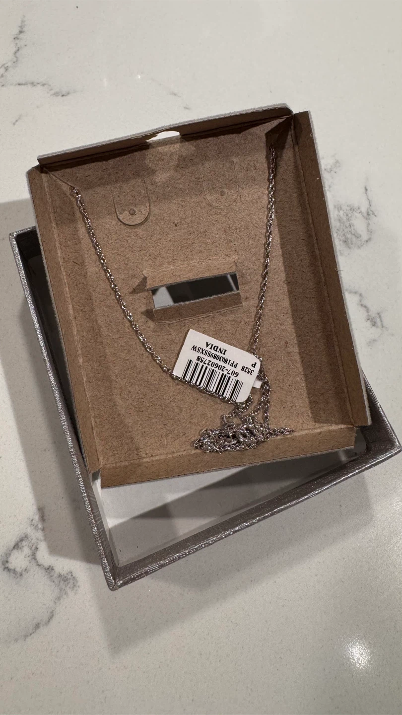 BRAND NEW Peoples Jewellers Necklace - White Sapphire & Silver - photo 4